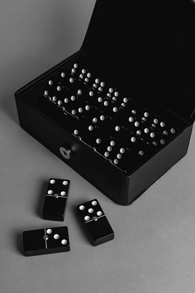 Juego de Dominó negro kovenspirits